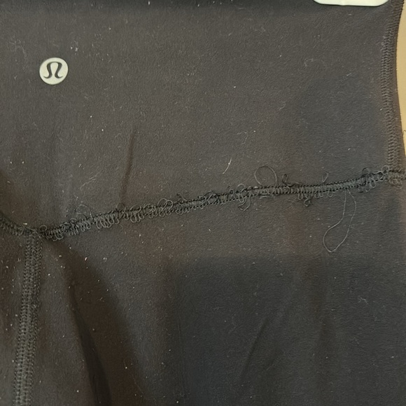 18. LULULEMON ALIGNS - Picture 6 of 8